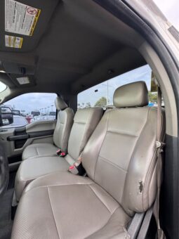
										2017 Ford f350 regular cab & chassis full									