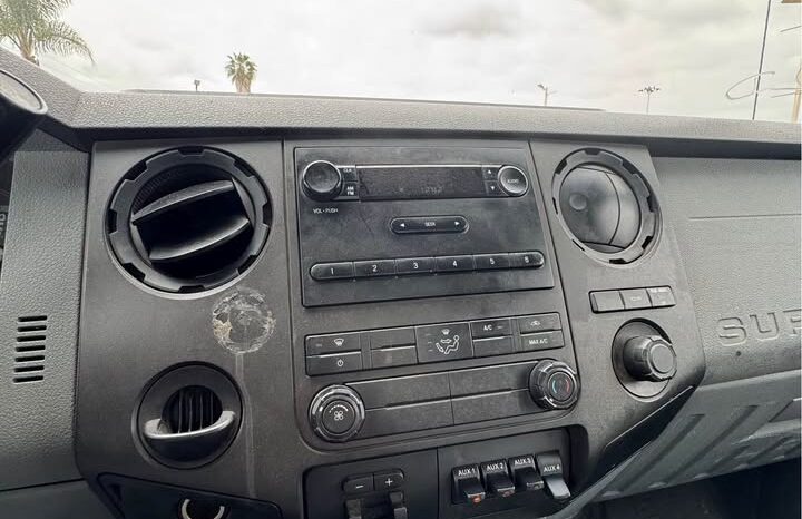 
								2015 Ford f350 regular cab full									
