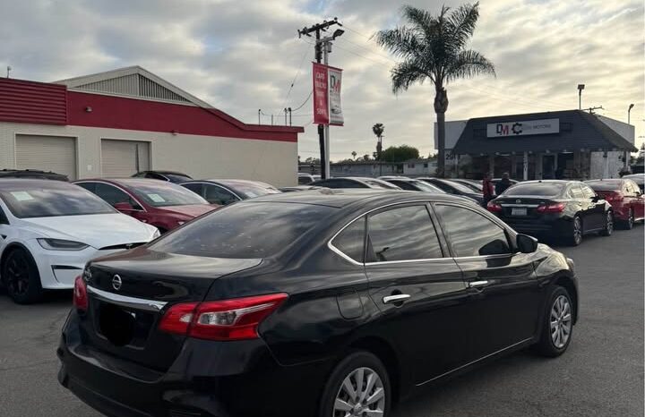 
								2019 Nissan sentra S Sedan 4D full									