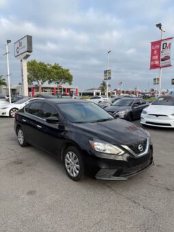 
										2019 Nissan sentra S Sedan 4D full									