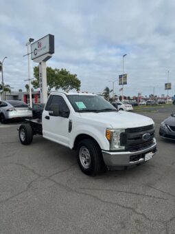 
										2017 Ford f350 regular cab & chassis full									