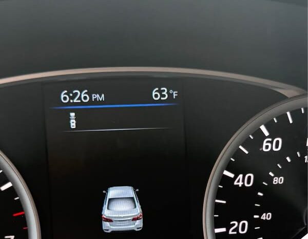 
								2019 Nissan sentra S Sedan 4D full									