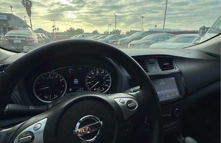 
								2019 Nissan sentra S Sedan 4D full									