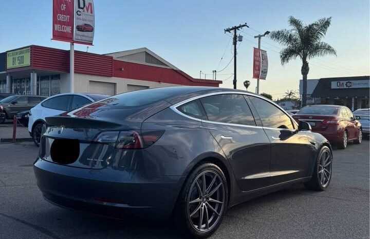 
								2019 Tesla model 3 Long Range Sedan 4D full									