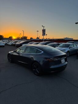 
										2019 Tesla model 3 Standard Range Plus Sedan 4D full									
