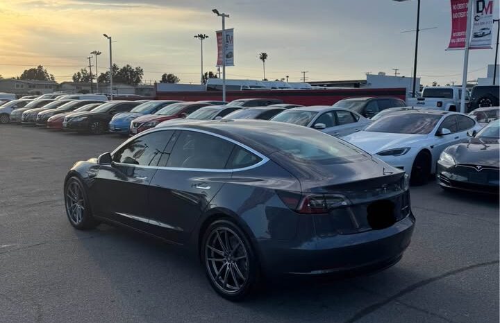 
								2019 Tesla model 3 Long Range Sedan 4D full									