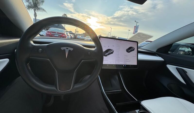 
								2019 Tesla model 3 Long Range Sedan 4D full									