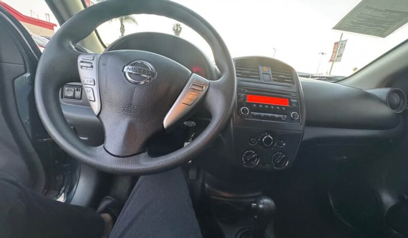 
								2016 Nissan versa full									