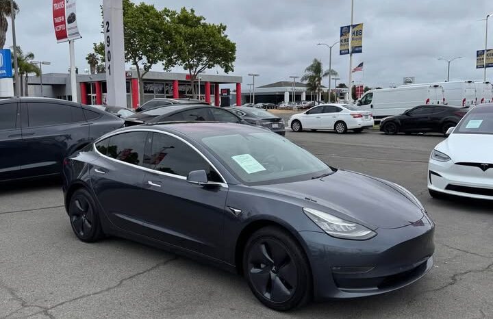 
								2018 Tesla Model 3 full									