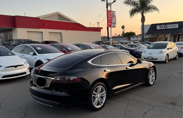 
								2014 Tesla model s 60 Sedan 4D full									