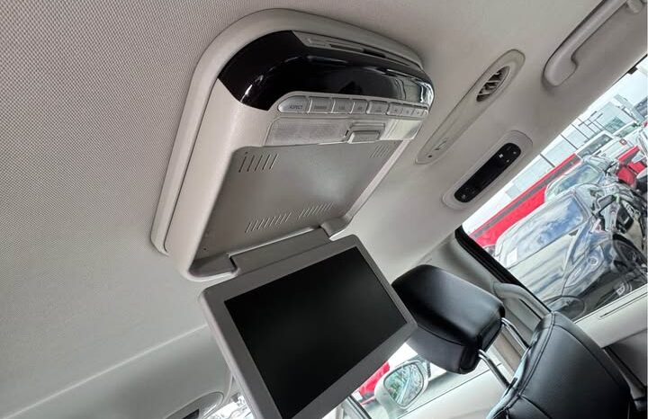 
								2017 Chrysler pacifica Touring L Minivan 4D full									