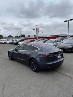 
										2018 Tesla Model 3 full									