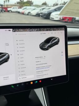 
										2018 Tesla Model 3 full									