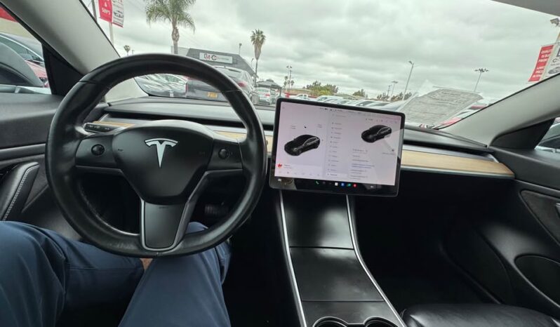 
								2018 Tesla Model 3 full									