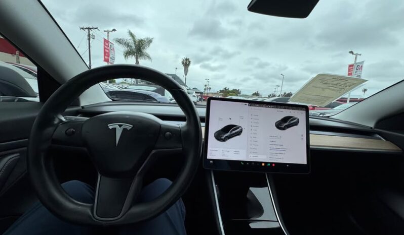 
								2018 Tesla Model 3 full									