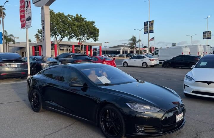
								2014 Tesla model s 60 Sedan 4D full									