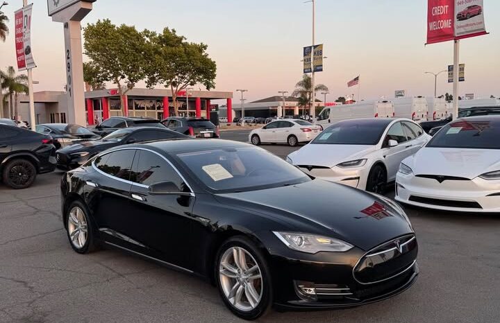 
								2014 Tesla model s 60 Sedan 4D full									