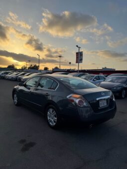 
										2011 Nissan altima full									