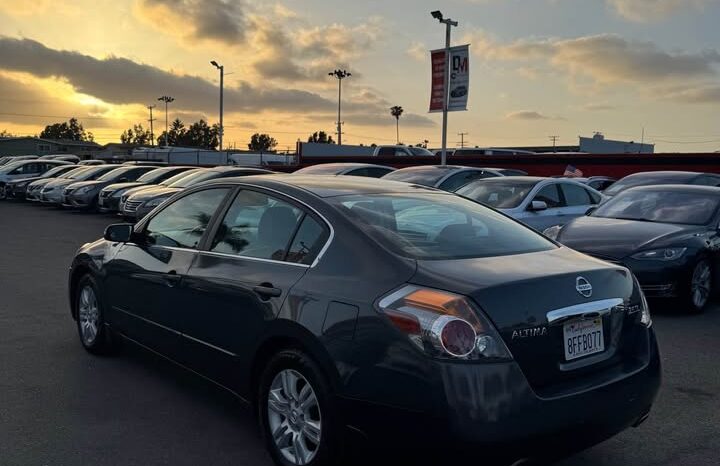 
								2011 Nissan altima full									