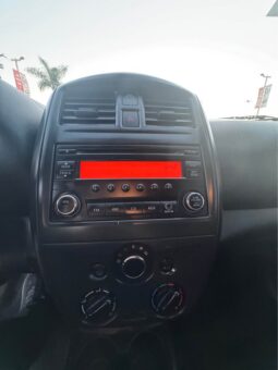 
										2016 Nissan versa full									