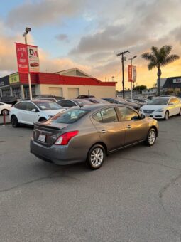 
										2018 Nissan versa SV Sedan 4D full									