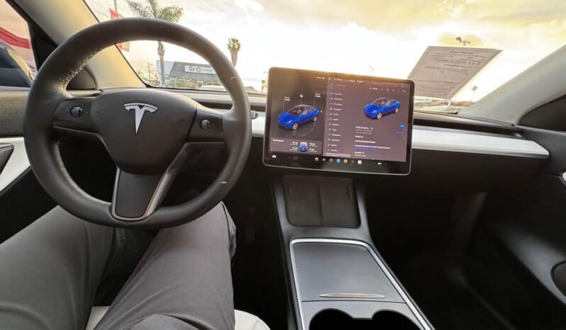
								2022 Tesla model y Long Range Sport Utility 4D full									