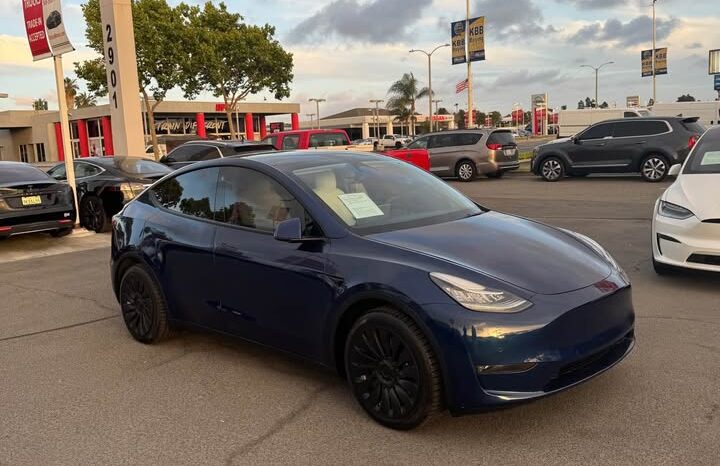 
								2022 Tesla model y Long Range Sport Utility 4D full									