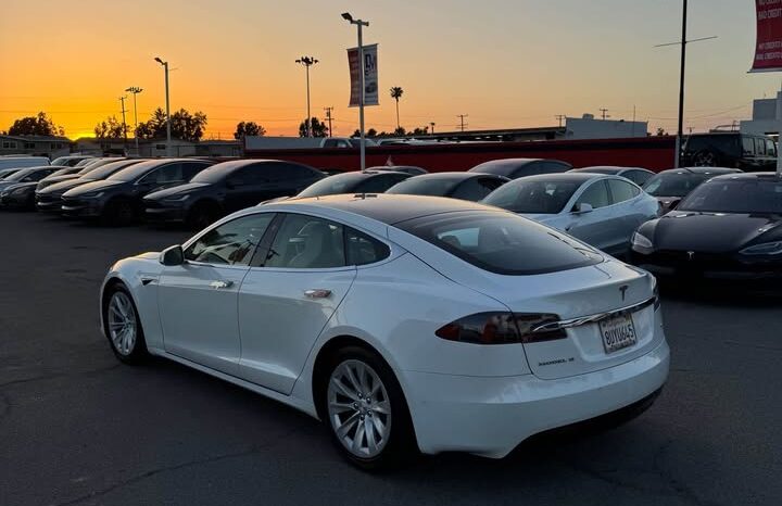 
								2017 Tesla model s 75 Sedan 4D full									