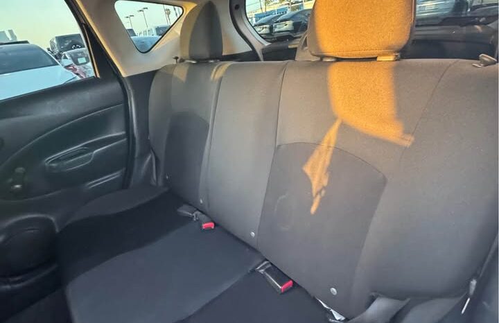 
								2015 Nissan versa note full									