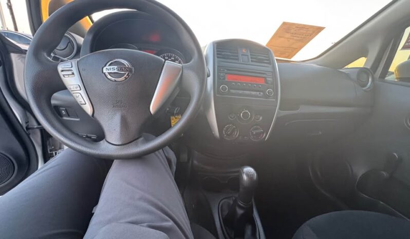 
								2015 Nissan versa note full									