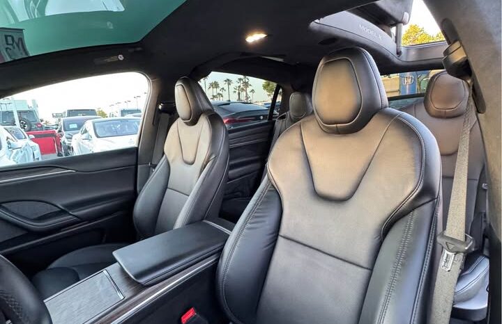 
								2023 Tesla model x Long Range Sport Utility 4D full									