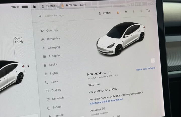 
								2021 Tesla model 3 Standard Range Plus Sedan 4D full									