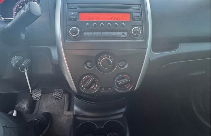 
								2015 Nissan versa note full									