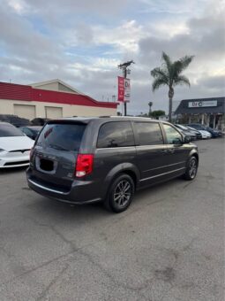 
										2016 Dodge grand caravan passenger SXT Minivan 4D full									