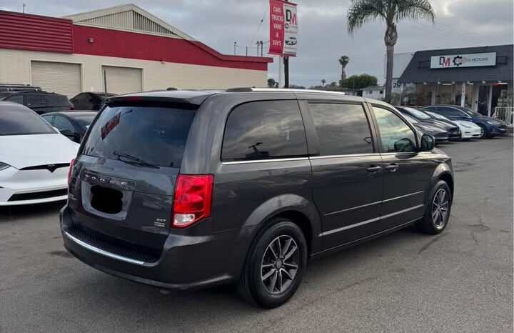 
								2016 Dodge grand caravan passenger SXT Minivan 4D full									