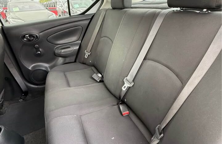 
								2017 Nissan versa full									