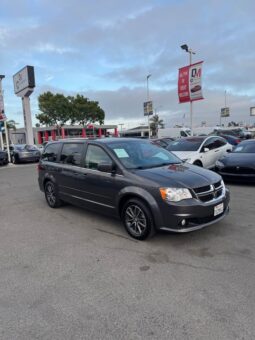 
										2016 Dodge grand caravan passenger SXT Minivan 4D full									