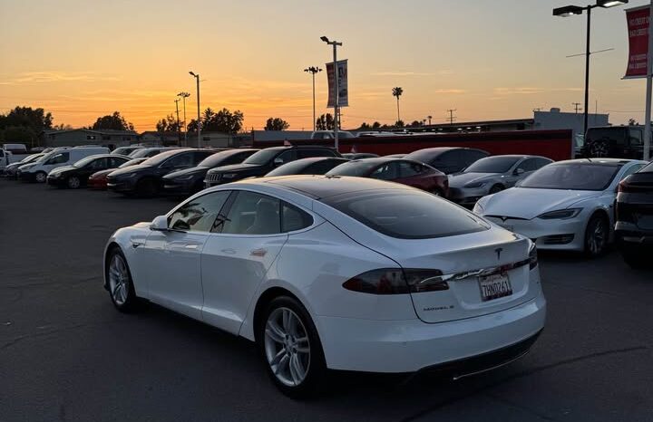 
								2014 Tesla model s 85 Sedan 4D full									