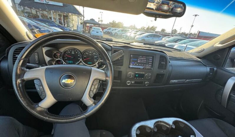 
								2011 Chevrolet silverado 1500 crew cab LT Pickup 4D 5 3/4 ft full									