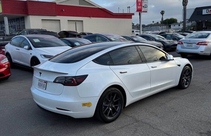 
								2021 Tesla model 3 Standard Range Plus Sedan 4D full									