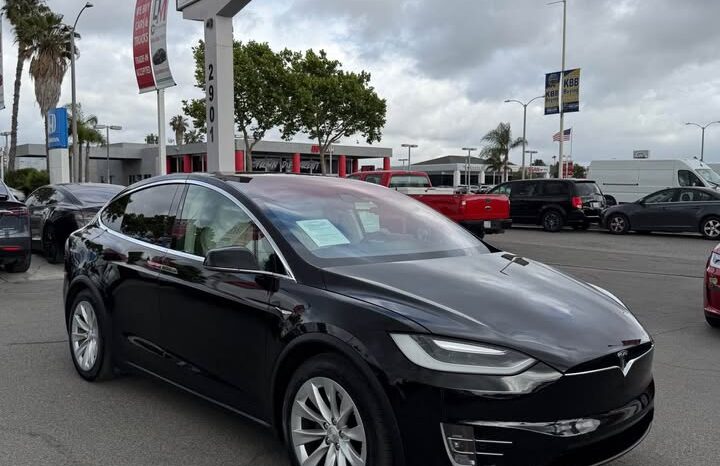 
								2017 Tesla model x 75D Sport Utility 4D full									