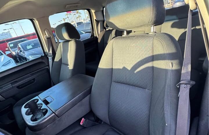 
								2011 Chevrolet silverado 1500 crew cab LT Pickup 4D 5 3/4 ft full									