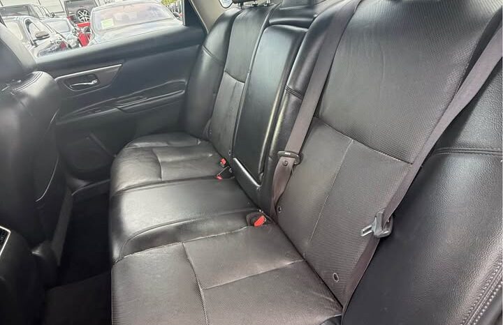 
								2014 Nissan altima 3.5 SL Sedan 4D full									