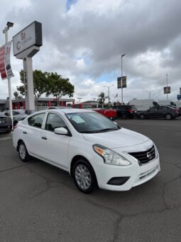 
										2017 Nissan versa full									