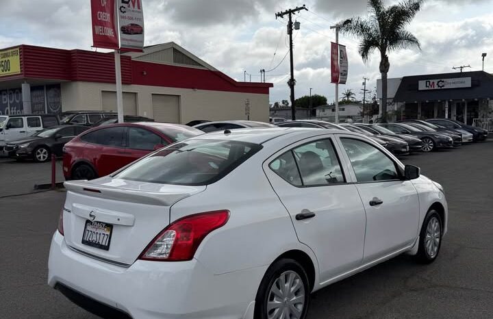 
								2017 Nissan versa full									