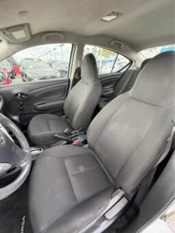 
										2017 Nissan versa full									