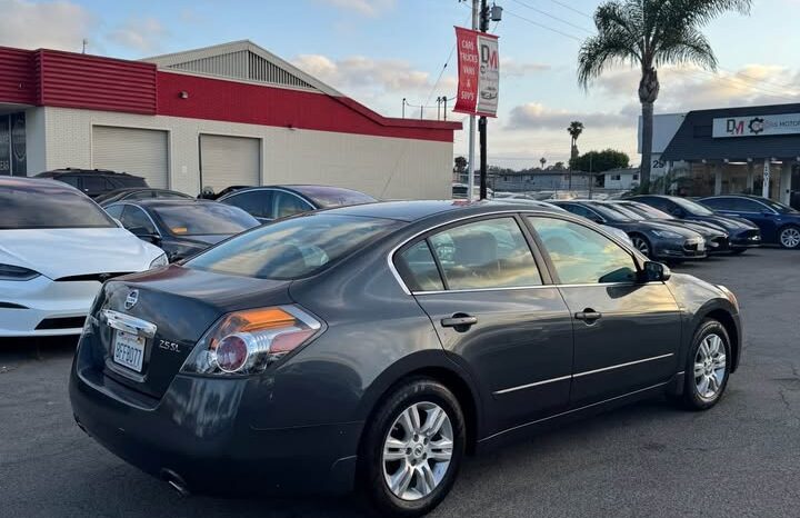 
								2011 Nissan altima full									
