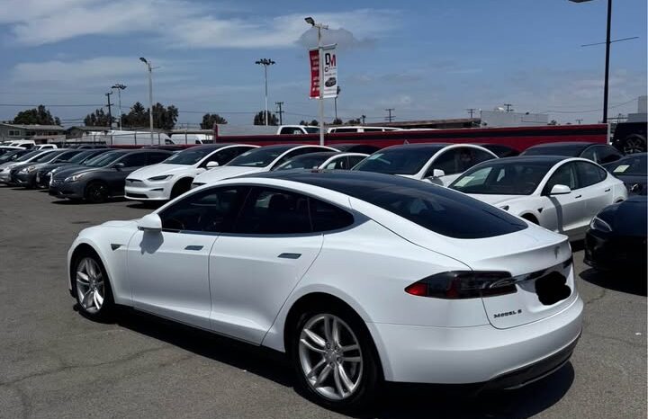 
								2014 Tesla model s 60 Sedan 4D full									
