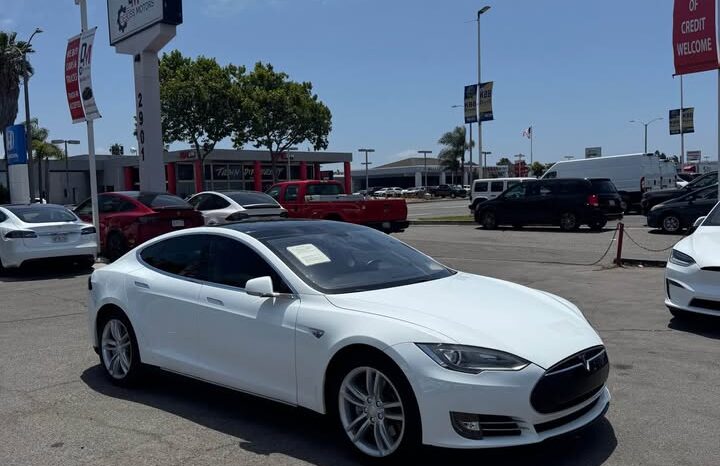 
								2014 Tesla model s 60 Sedan 4D full									