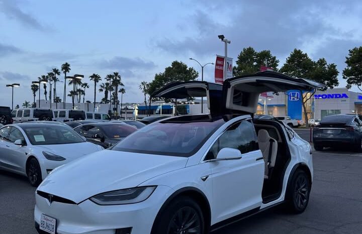 
								2017 Tesla model x 100D Sport Utility 4D full									